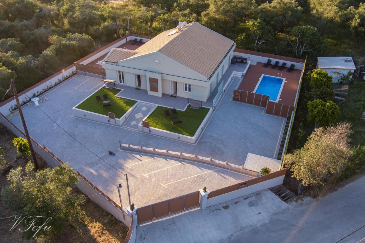Villa Bratou *