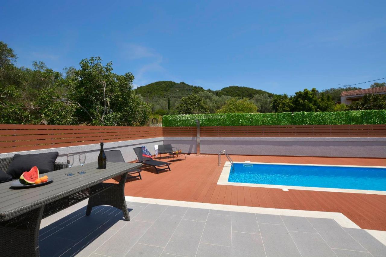Bratou Villa