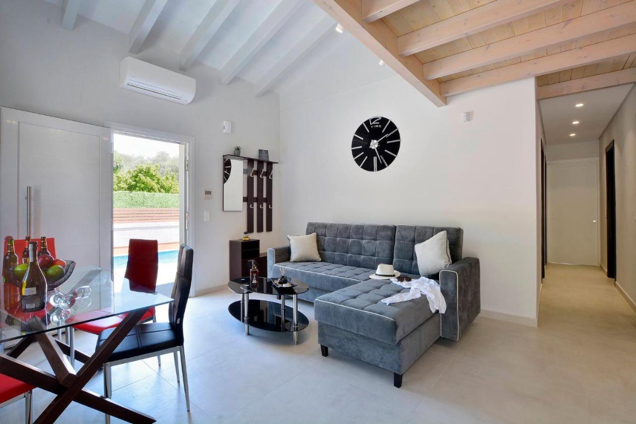 Villa Bratou *